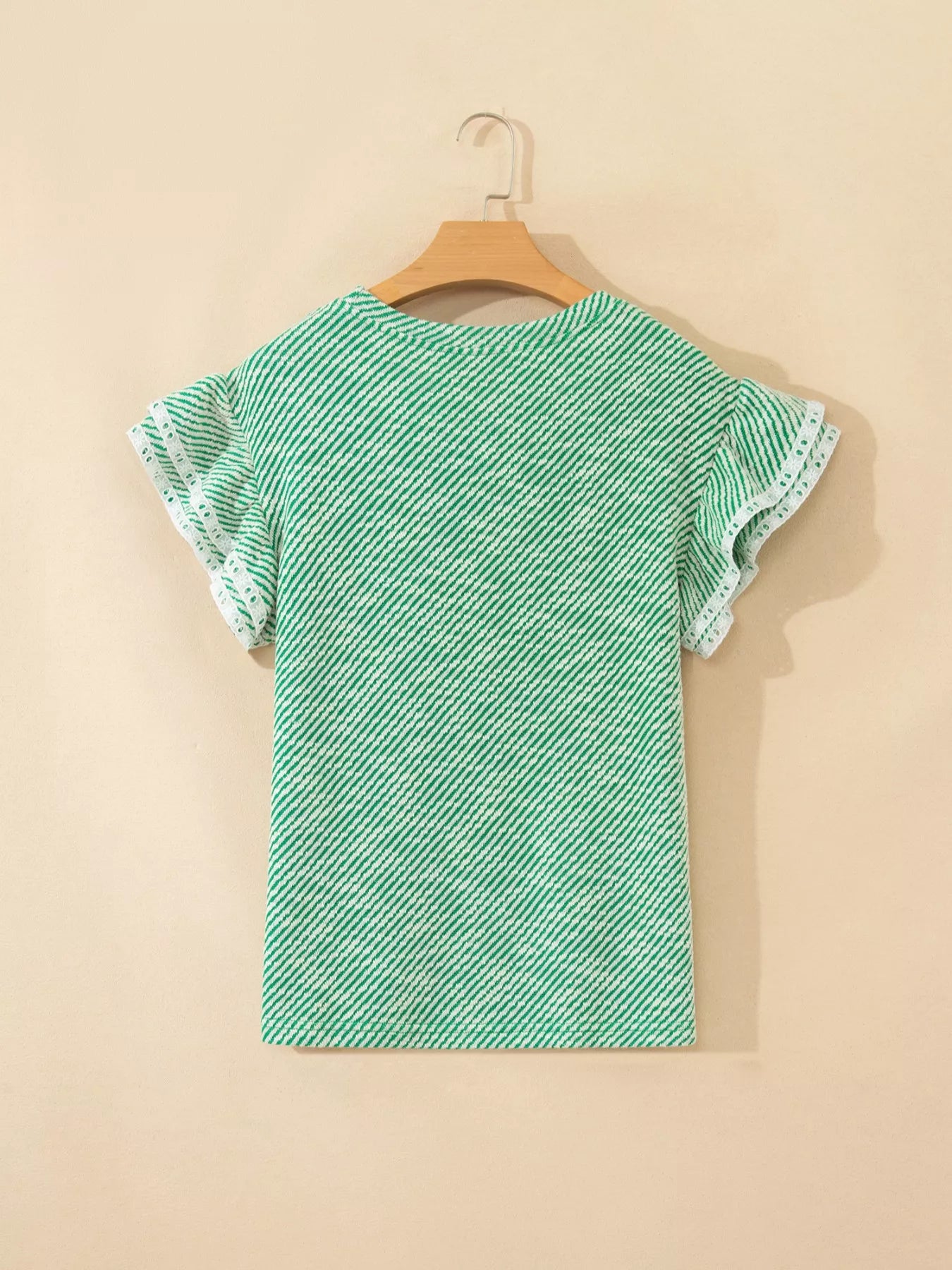 Modern women blouse twilled print lace trim ruffle sleeve look