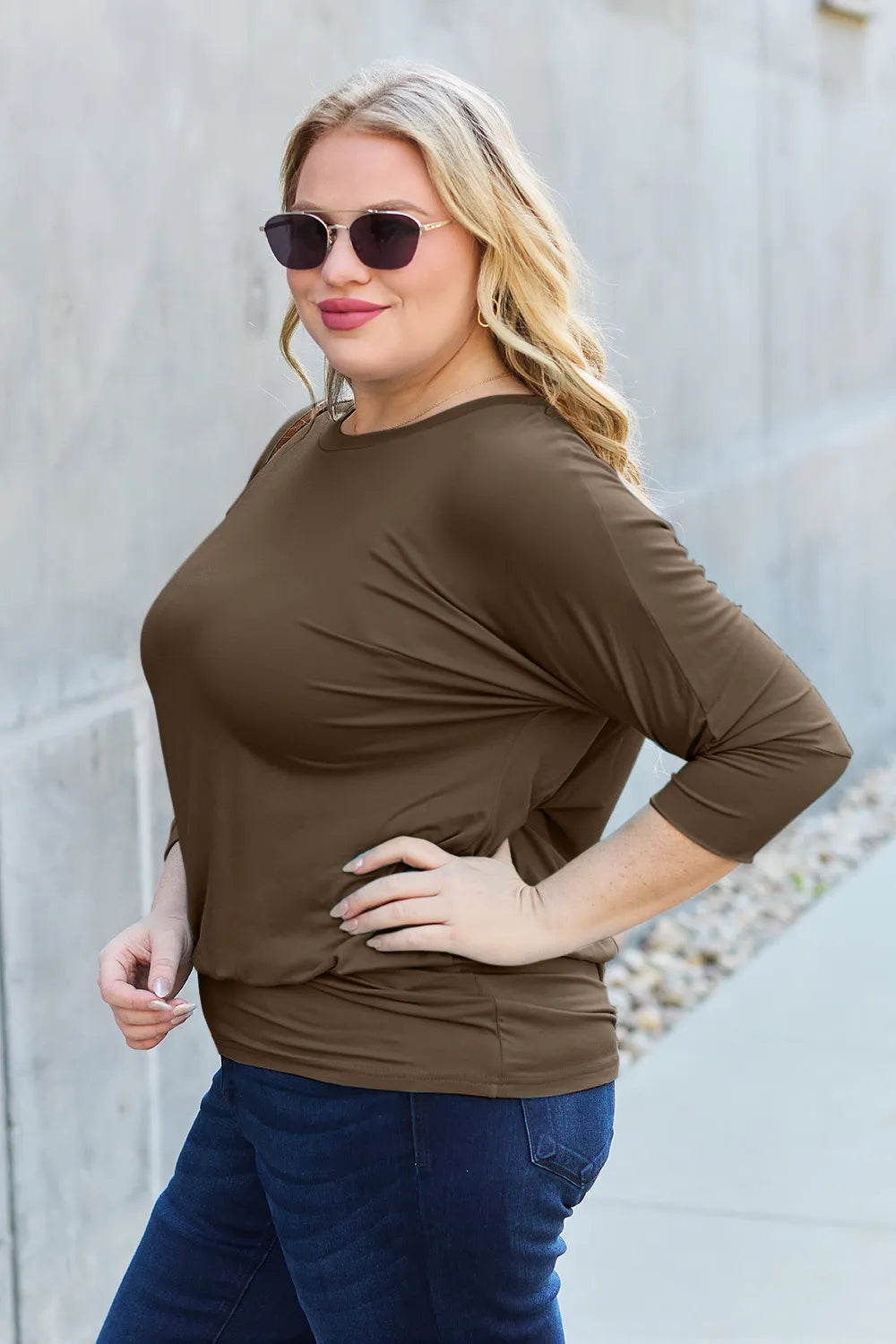 Trendy women top batwing sleeve round neck full size style