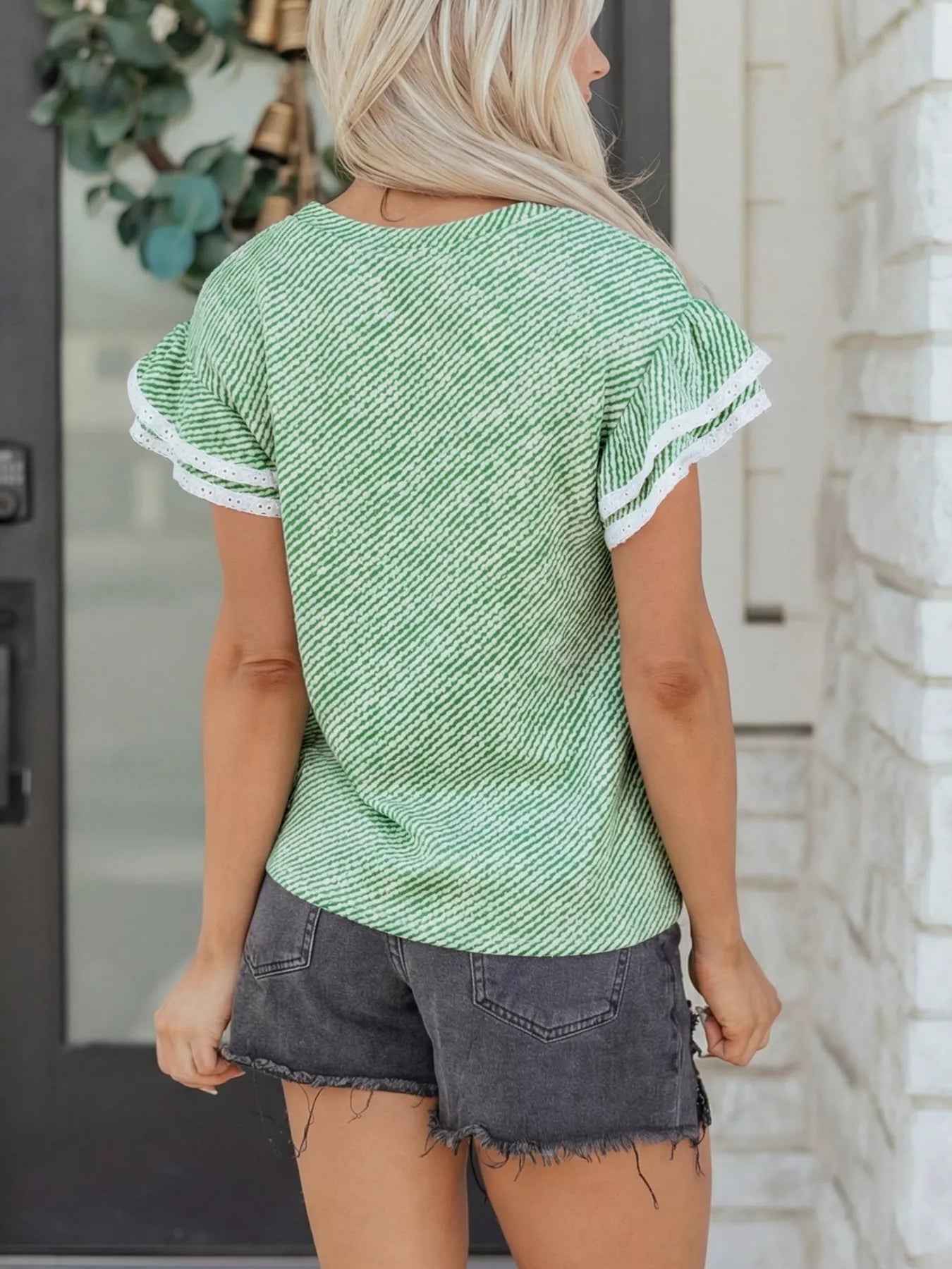 Stylish twilled print blouse for women lace trim ruffle sleeve design