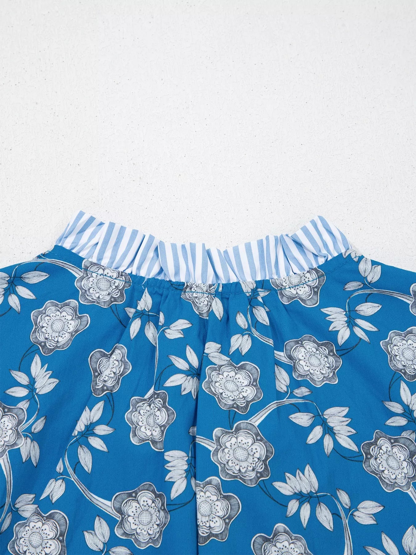 Comfortable women blouse floral print ruffle sleeve cotton fabric 