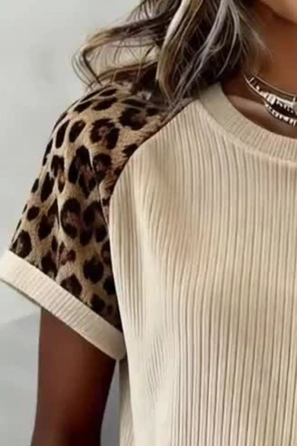 Women ribbed tee color block leopard sleeves loose fit top