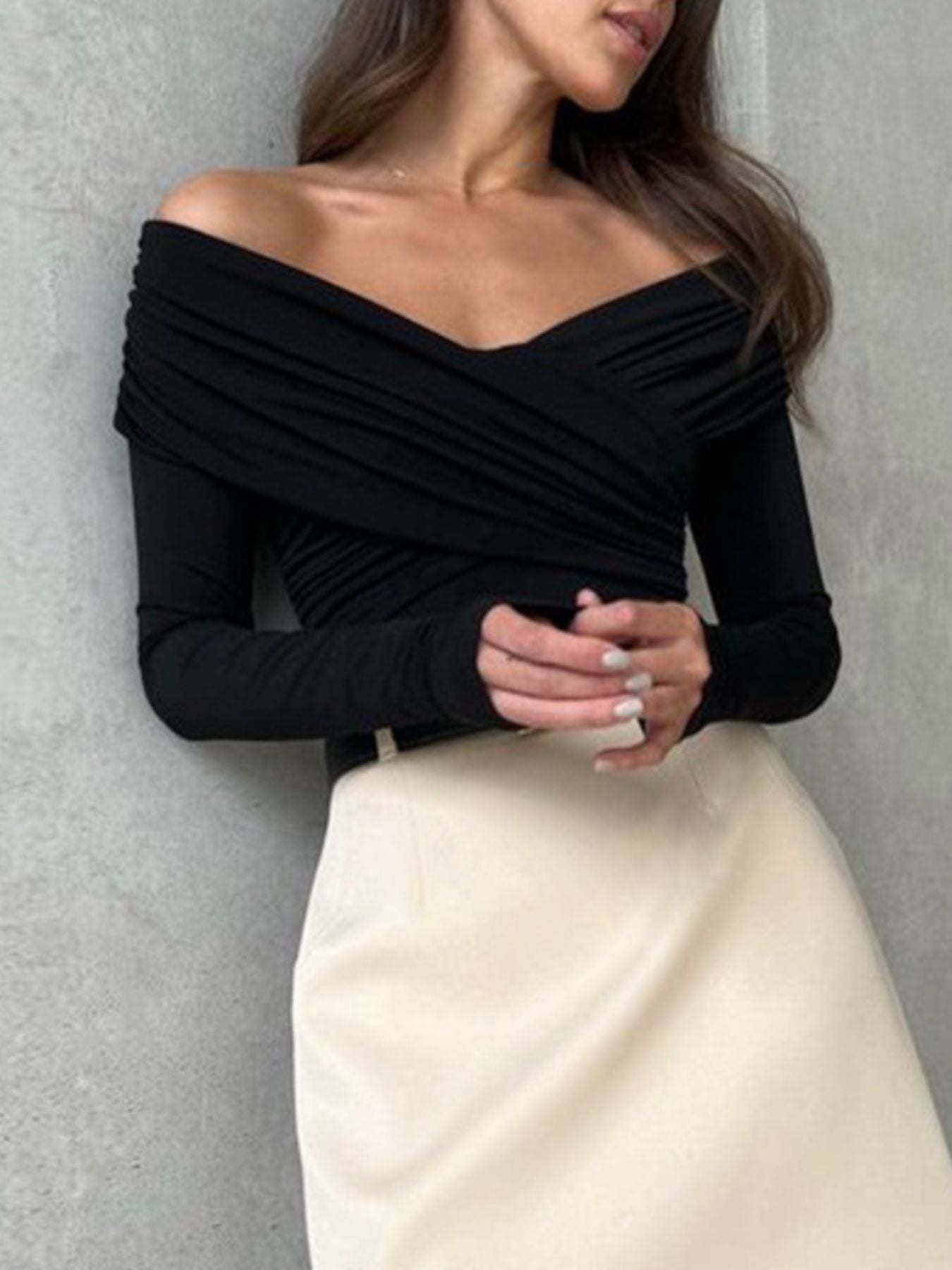 Slim fit women bodysuit off-shoulder ruched long sleeve style